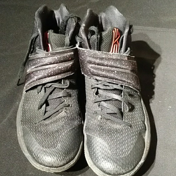 Nike Kyrie 2 Wolf Pack - Picture 3 of 7